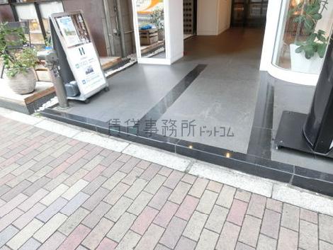 正面玄関