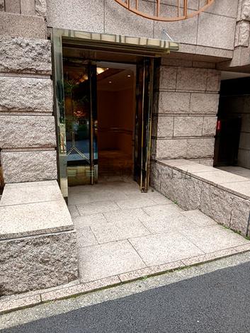 正面玄関