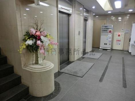 高級感のあるエントランスですね