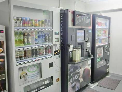 自動販売機スペースです