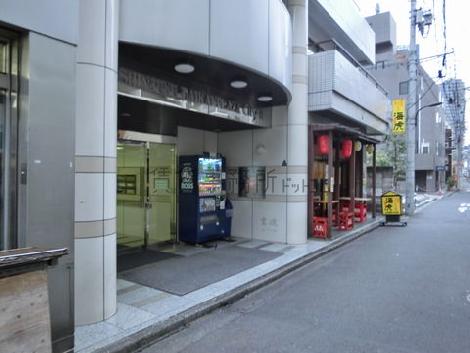 正面玄関