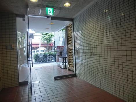 手動のガラス扉