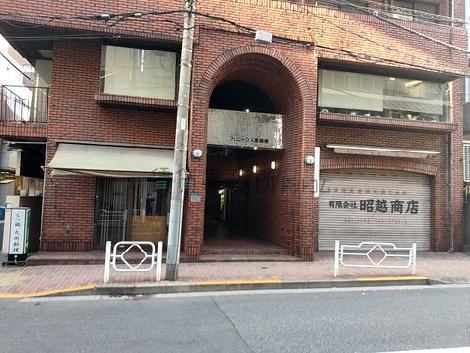 正面玄関