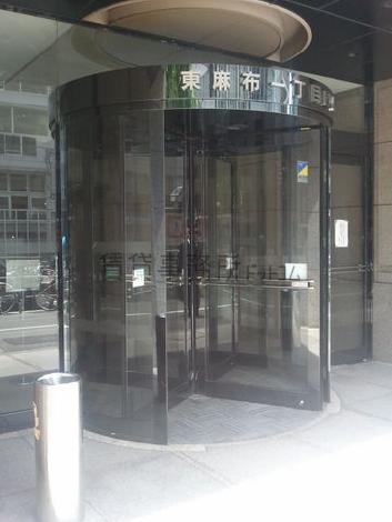 正面玄関