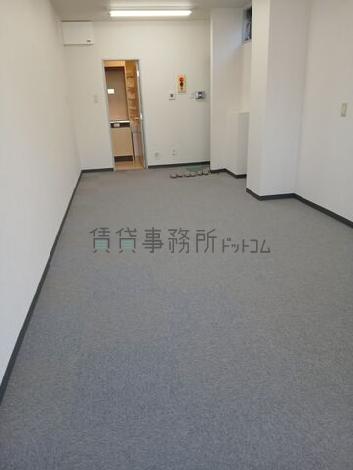 東京RSビルの室内