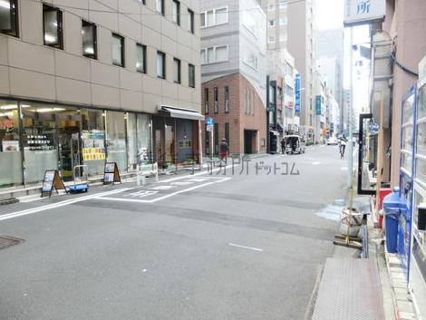 見通しの良い玄関前通り