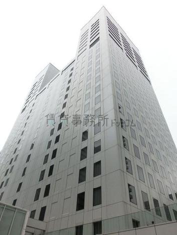 窓が沢山配置されています
