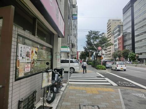 交通量の多い道路です