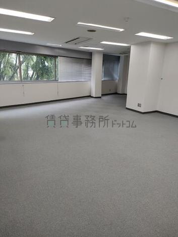 アコード新宿ビルの室内
