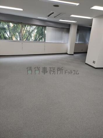 アコード新宿ビルの室内