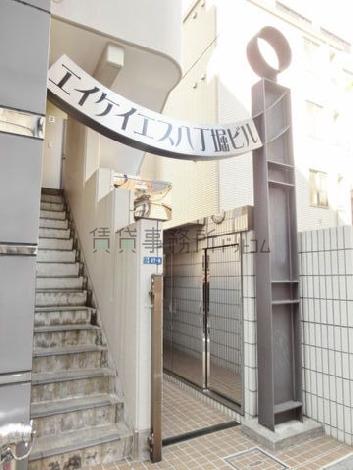 玄関前アーチ