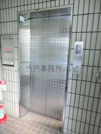 乗り場前