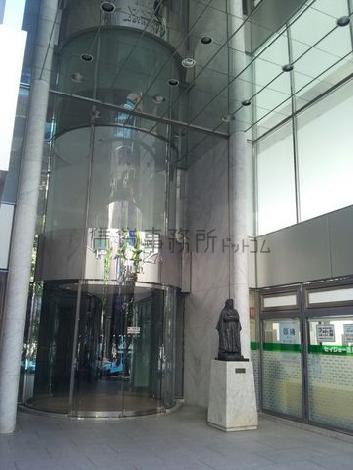 正面玄関