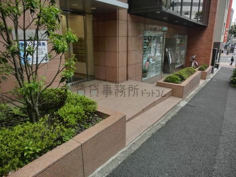 正面玄関