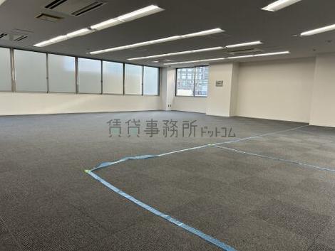神田三崎町ビルの室内