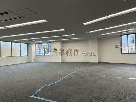 神田三崎町ビルの室内
