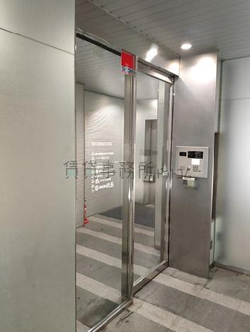 正面玄関