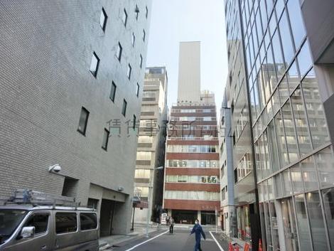 玄関出て右側の光景