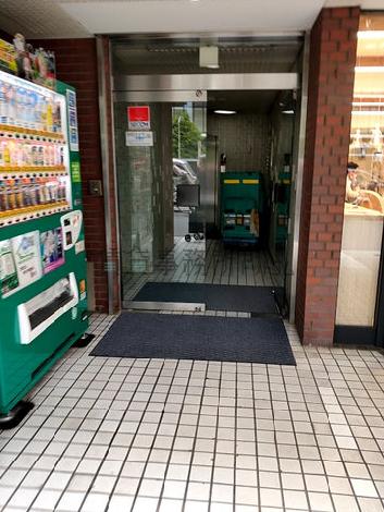 正面玄関
