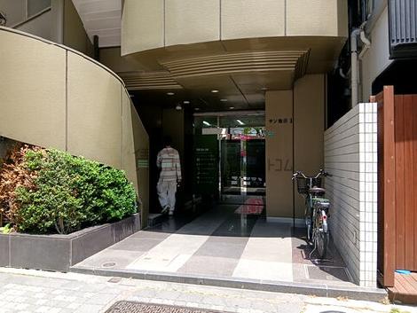 正面玄関