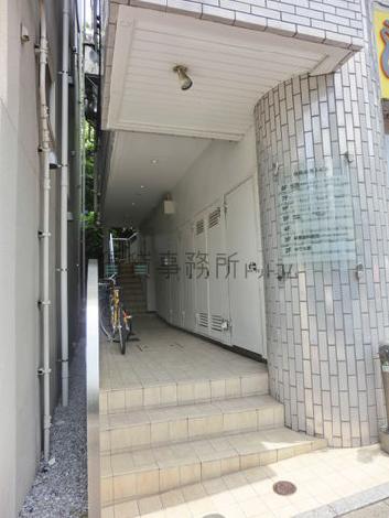 入居者用の入口です