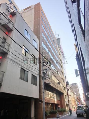 茶色い外観です