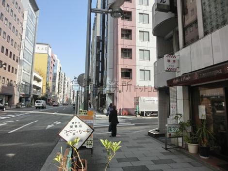 歩道が広いです