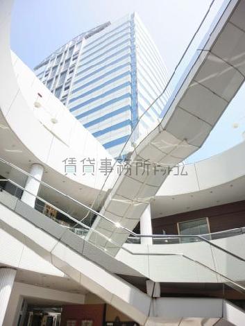 円形エントランス内からの様子