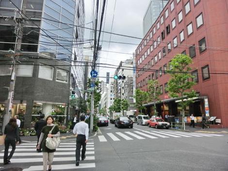 人通りの多い環境です