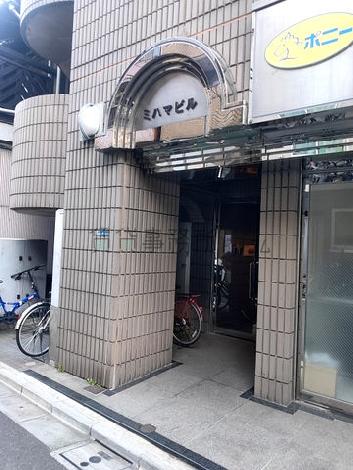 正面玄関