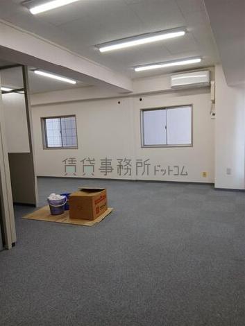 丸吉ビルの室内