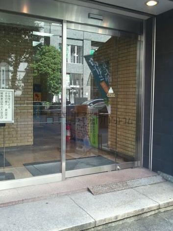 片開きの自動ドア