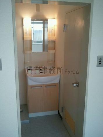 独立洗面台付です。