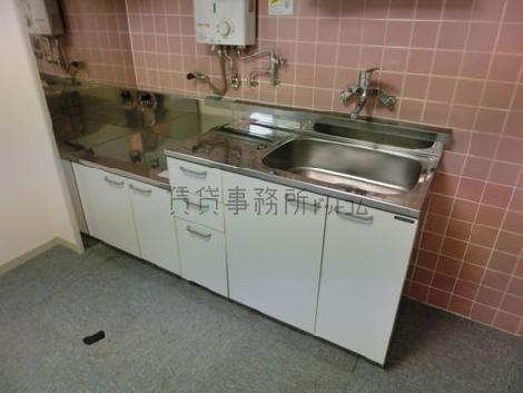 メゾン北青山の給湯室