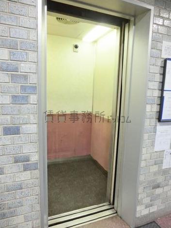 防犯カメラを設置