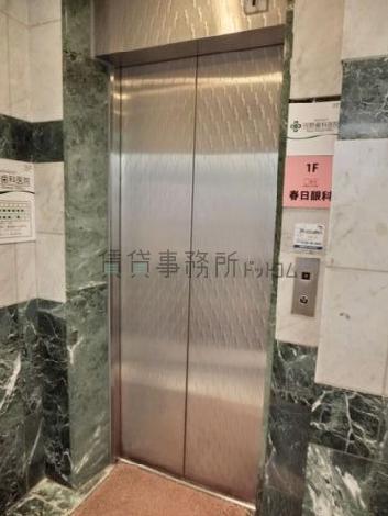 乗り場前