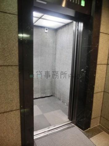 防犯カメラを設置