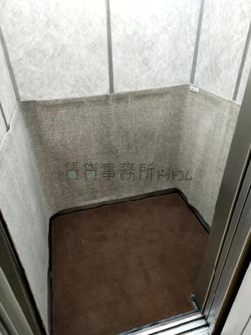 第三叶ビルの室内