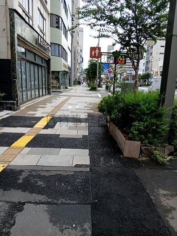 建物前歩道