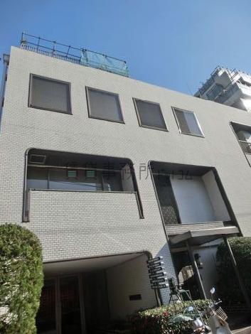 特徴的なデザインの外観です
