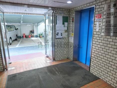 エントランス
