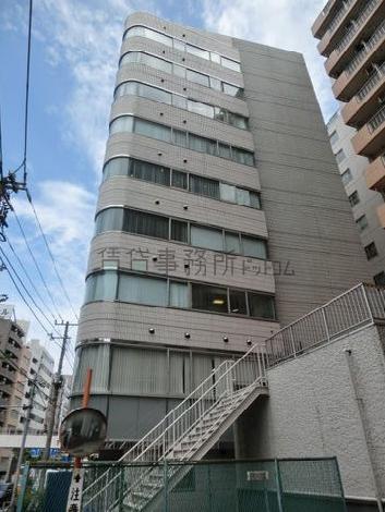 採光面は側面まで続いています
