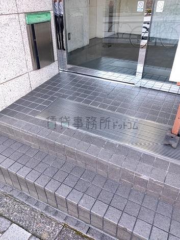 正面玄関
