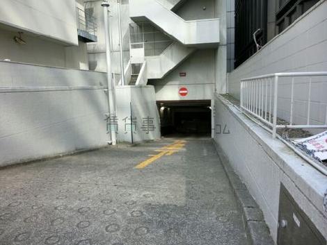 駐車場出口