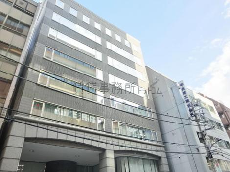 前面は西向きです