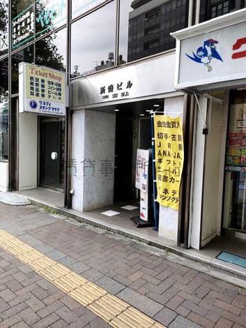 正面玄関