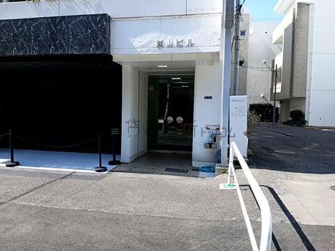 正面玄関