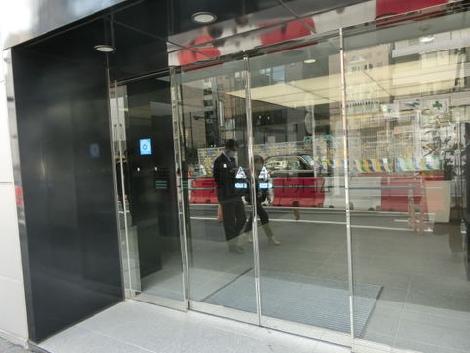 正面玄関