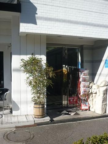正面玄関