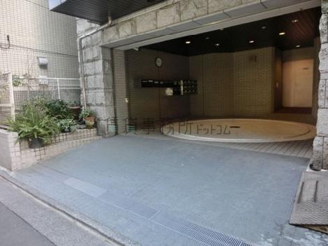 機械式の駐車場が設置されております